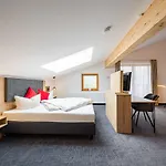 Hotel & Adersberg Chiemgau Card Kostenfrei 3*