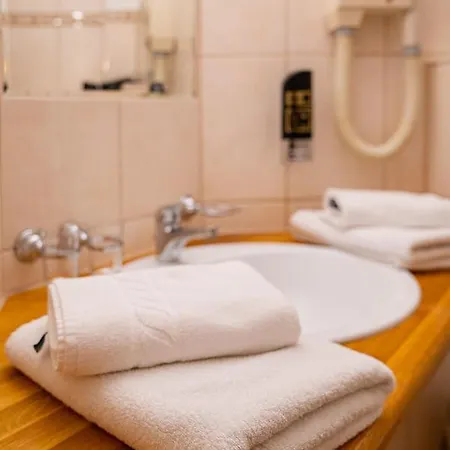 Berghotel&chalets Adersberg Hotel 3*